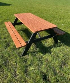 Goedkopepicknicktafels.nl | Zwart Bruine XL Picknicktafel Bruno | Tuintafel 6 Persoons | Bruin Zwart Gespoten Gedroogd Grenen Hout! -Tuinmeubilair Verkoopwinkel 1021x1200