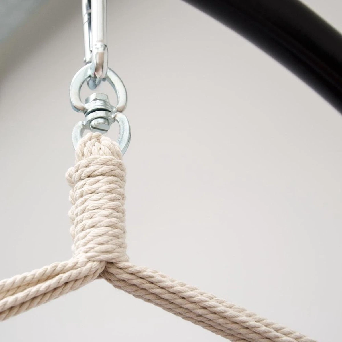 XXL 2 Persoons Hangstoel 185x130 - Zit Hangmat Met Spreidstok Tot 150 Kg - Binnen En Buiten 7 XXL 2 Persoons Hangstoel 185x130 - Zit Hangmat Met Spreidstok Tot 150 Kg - Binnen En Buiten - Afbeelding 7