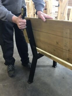 MaximaVida Set Industriële Bankpoten New York- Zwart Gecoat - Maak Zelf Je Bank -Tuinmeubilair Verkoopwinkel 900x1200 2