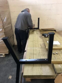 MaximaVida Set Industriële Bankpoten New York- Zwart Gecoat - Maak Zelf Je Bank -Tuinmeubilair Verkoopwinkel 900x1200 3